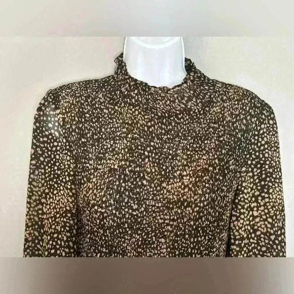 Flawless Leopard Print Women's Shirt (326) - Picture 6 of 11